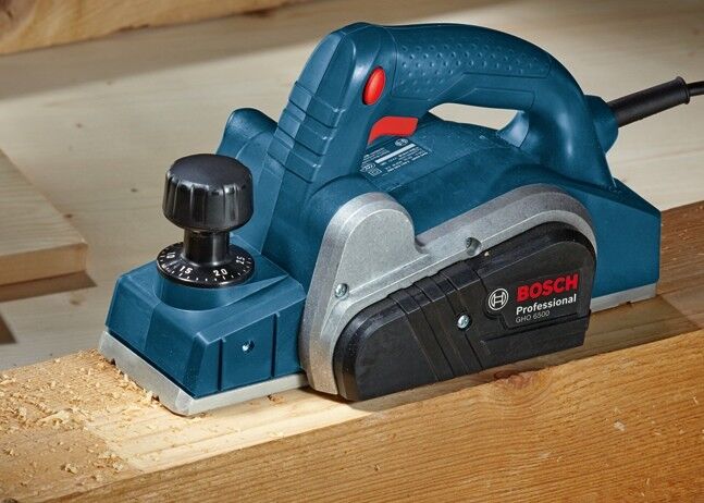 Электрорубанок Bosch GHO 6500 Professional 0601596000